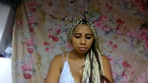 leatianaa online show from 25, 5, 2026