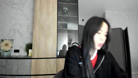 Snapshot of lee_chang chatting on 18, 12, 2025 lee_chang online show from 18, 12, 2025