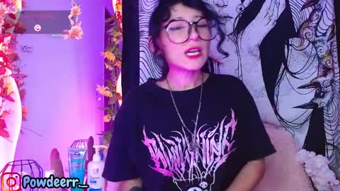 Snapshot of lee_powder chatting on 31, 3, 2026 lee_powder online show from 31, 3, 2026