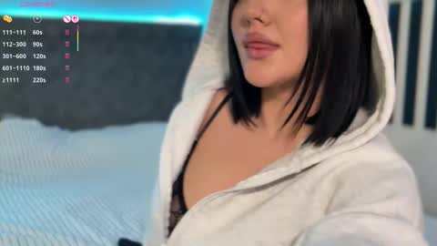 Snapshot of leeamelie chatting on 4, 12, 2025 Amelie online show from 4, 12, 2025