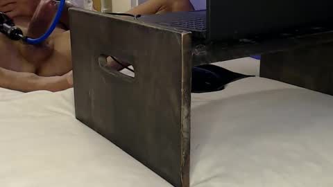 Lee Cox online show from 24, 10, 2025