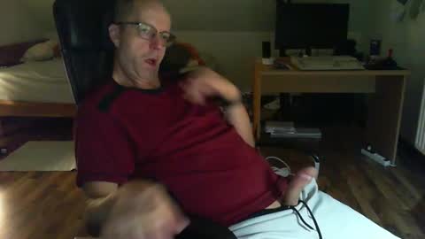 Snapshot of lefti27 chatting on 11, 12, 2024 Dave online show from 11, 12, 2024