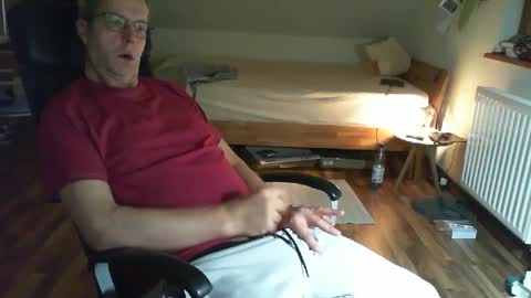 Snapshot of lefti27 chatting on 2, 3, 2025 Dave online show from 2, 3, 2025