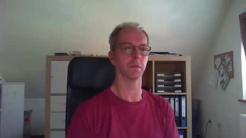 Snapshot of lefti27 chatting on 21, 9, 2025 Dave online show from 21, 9, 2025