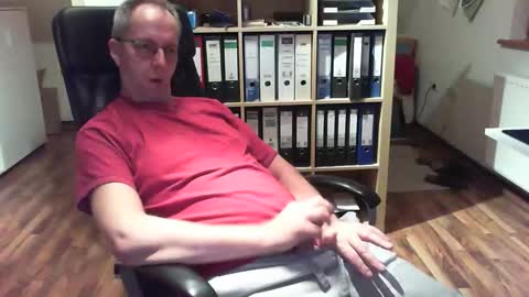 Snapshot of lefti27 chatting on 7, 11, 2025 Dave online show from 7, 11, 2025