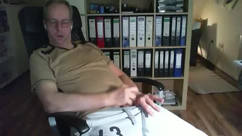 Snapshot of lefti27 chatting on 11, 1, 2026 Dave online show from 11, 1, 2026