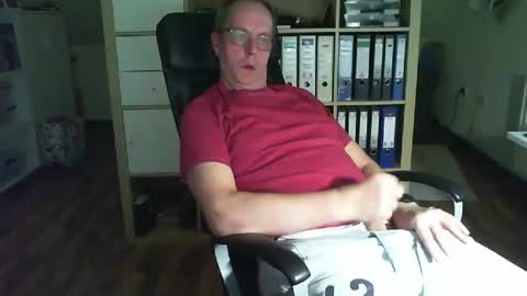 Snapshot of lefti27 chatting on 11, 1, 2026 Dave online show from 11, 1, 2026