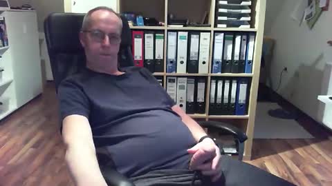 Snapshot of lefti27 chatting on 10, 2, 2026 Dave online show from 10, 2, 2026