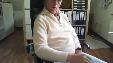 Snapshot of lefti27 chatting on 15, 2, 2026 Dave online show from 15, 2, 2026