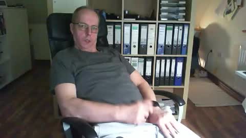 Snapshot of lefti27 chatting on 16, 2, 2026 Dave online show from 16, 2, 2026