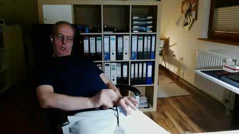 Snapshot of lefti27 chatting on 27, 2, 2026 Dave online show from 27, 2, 2026