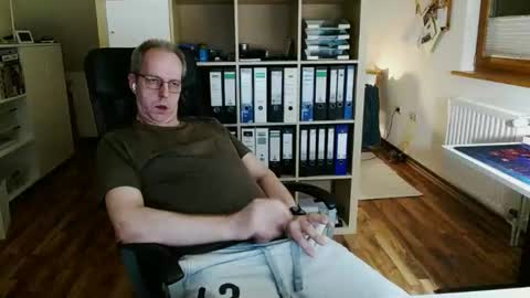 Snapshot of lefti27 chatting on 24, 3, 2026 Dave online show from 24, 3, 2026