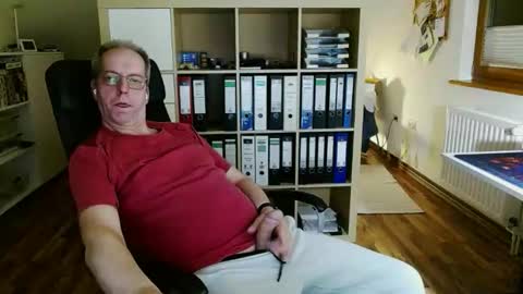 Snapshot of lefti27 chatting on 28, 3, 2026 Dave online show from 28, 3, 2026