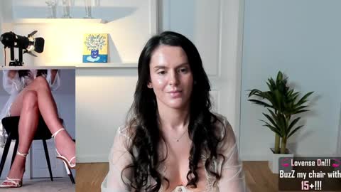 Elle  online show from 21, 12, 2024