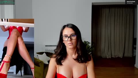 Elle  online show from 3, 10, 2025