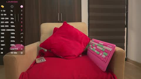 Snapshot of leiaah__ chatting on 30, 10, 2025 Leah online show from 30, 10, 2025