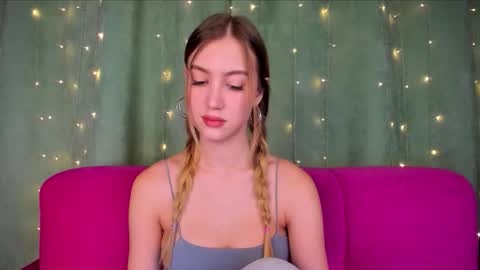 Snapshot of leiawow chatting on 30, 10, 2025 leiawow online show from 30, 10, 2025