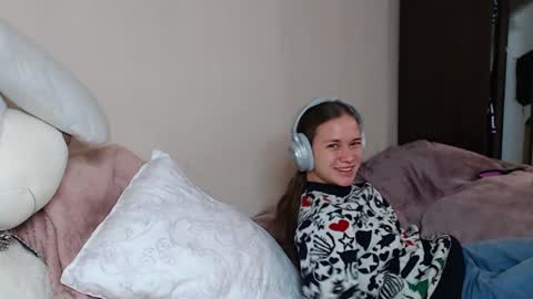 leila_bambi_ online show from 6, 12, 2024