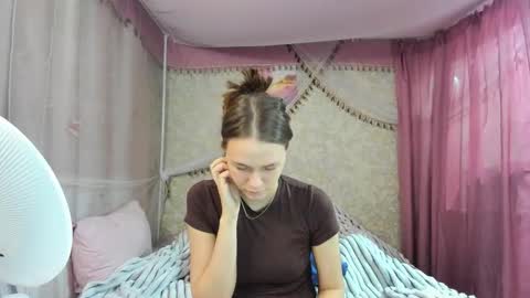 leila_bambi_ online show from 25, 3, 2026
