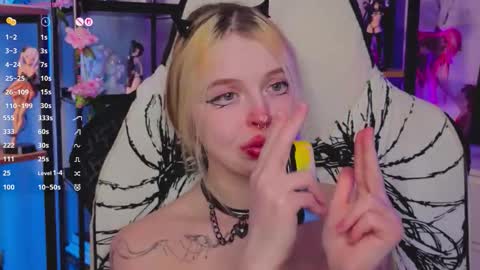 Snapshot of leiladwight chatting on 29, 11, 2025 Leila online show from 29, 11, 2025