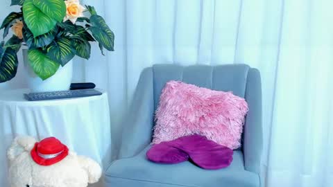   online show from 20, 2, 2025