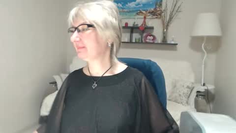 Leila Kinky online show from 12, 2, 2026