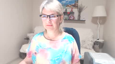 Leila Kinky online show from 8, 6, 2026