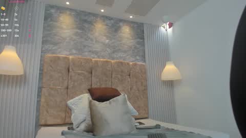 leilapons online show from 7, 11, 2025