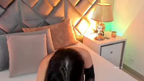 Leizathompson online show from 13, 1, 2026