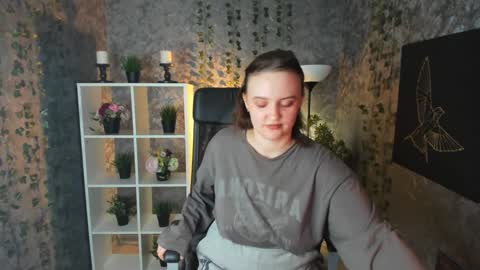 Snapshot of lela_ryan chatting on 11, 1, 2025 Lela online show from 11, 1, 2025