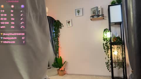 Snapshot of lela_ryan chatting on 6, 3, 2025 Lela online show from 6, 3, 2025