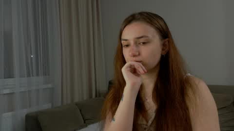 Snapshot of lelia_vibe chatting on 19, 4, 2026 Lelia online show from 19, 4, 2026