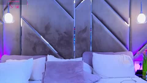 Carlaa online show from 3, 10, 2025