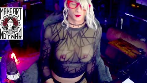 Lemon Stealing Whore online show from 15, 5, 2026