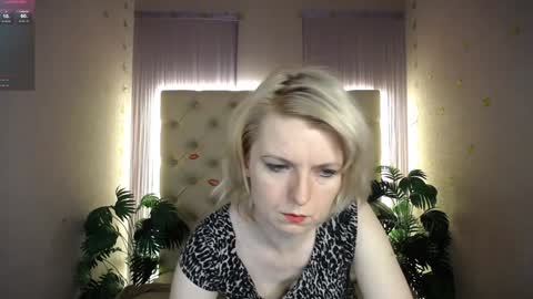 Snapshot of lena_paulles chatting on 29, 12, 2024 Lena online show from 29, 12, 2024