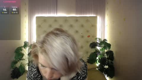 Snapshot of lena_paulles chatting on 6, 1, 2025 Lena online show from 6, 1, 2025