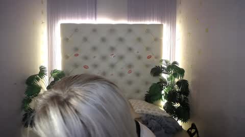Snapshot of lena_paulles chatting on 12, 1, 2025 Lena online show from 12, 1, 2025