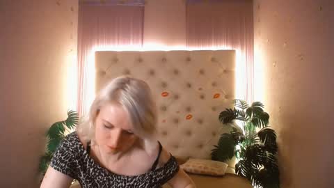 Snapshot of lena_paulles chatting on 30, 1, 2025 Lena online show from 30, 1, 2025