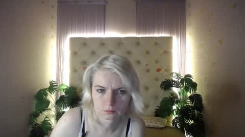 Snapshot of lena_paulles chatting on 31, 1, 2025 Lena online show from 31, 1, 2025