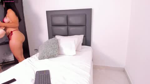 Snapshot of lena_rousseau chatting on 7, 2, 2025 Lena Rousseau online show from 7, 2, 2025