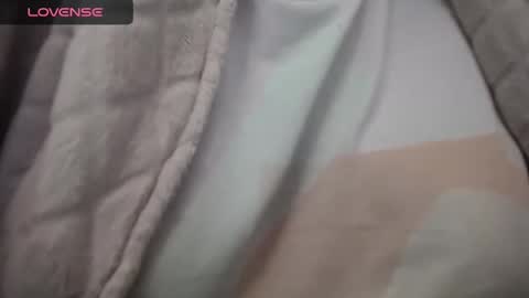 lenagolden online show from 29, 1, 2025