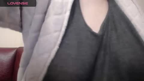 lenagolden online show from 29, 1, 2025