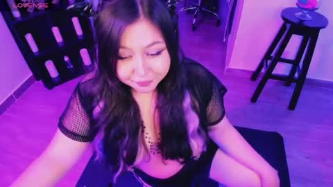 Lenna Kang online show from 25, 3, 2026