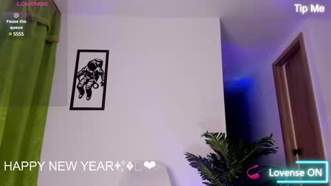 Lenner INDEPENDENT MODEL online show from 5, 1, 2025