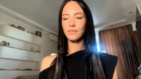 Lily online show from 12, 7, 2026