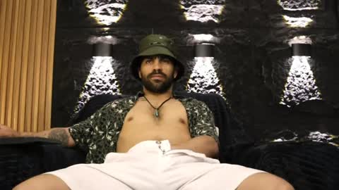 Leo  Diaz online show from 27, 4, 2026