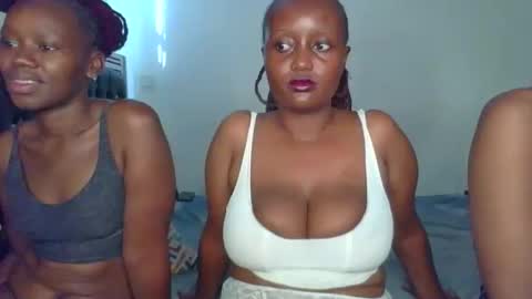 Snapshot of leo_kitty8 chatting on 11, 3, 2026 leo_kitty8 online show from 11, 3, 2026