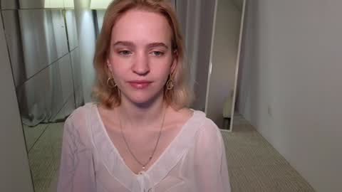 Snapshot of leo_lulu chatting on 12, 12, 2024 Ashly online show from 12, 12, 2024