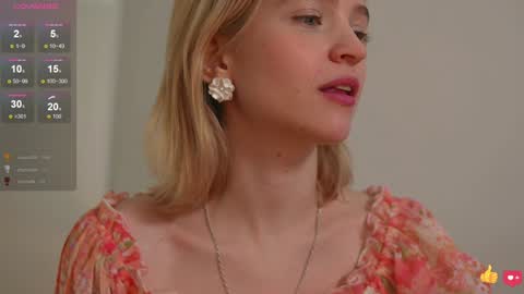 Snapshot of leo_lulu chatting on 24, 12, 2024 Ashly online show from 24, 12, 2024