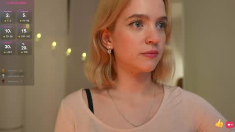 Snapshot of leo_lulu chatting on 31, 12, 2024 Ashly online show from 31, 12, 2024